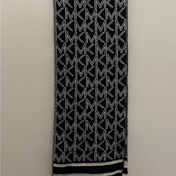 Michael Kors Monochrome Logo Scarf - Picture 2 of 9